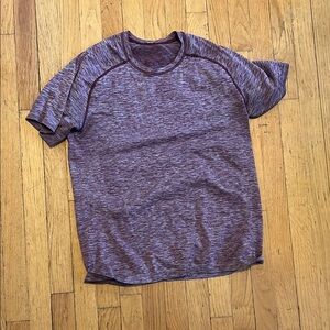 Men's Heathered Maroon workout shirt